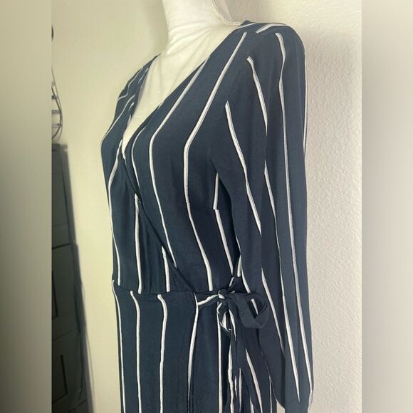 H&M striped Navy Long sleeve Maxi dress size 10 - Picture 4 of 8